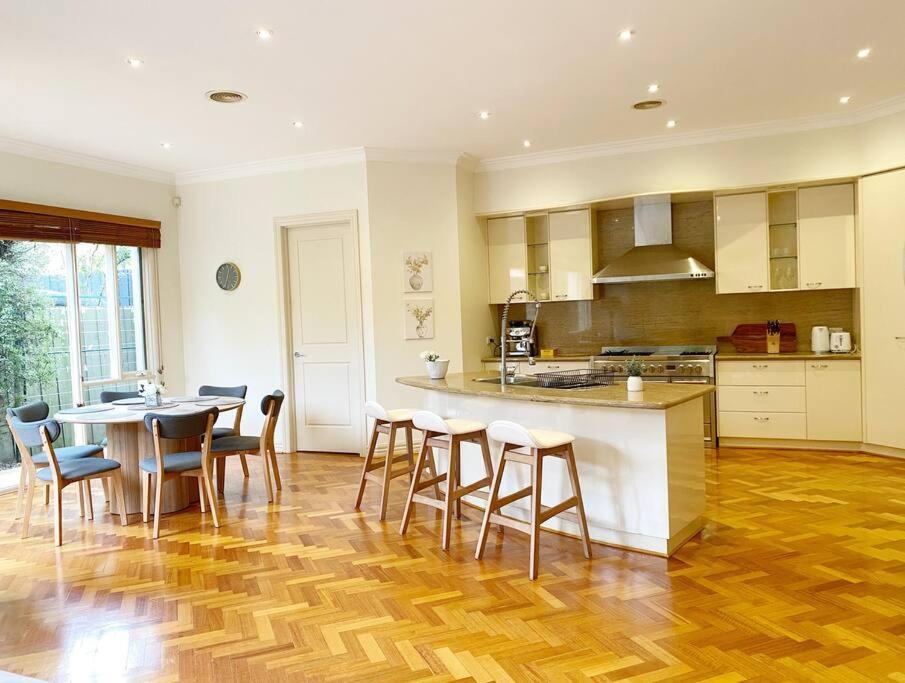 Brighton Golden Mile Villa - Melbourne — Photos 2